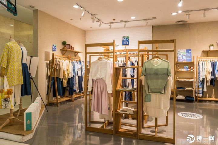 小型服装店装修（女装店怎么装修？）-2