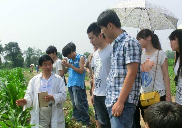 2021热门专业排行榜新鲜出炉，土木工程跌出前10，榜首的确有实力