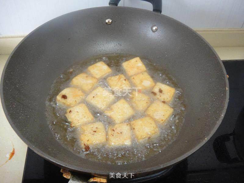 臭豆腐怎么做好吃？臭豆腐的家常做法，只吃一口就会爱上它！