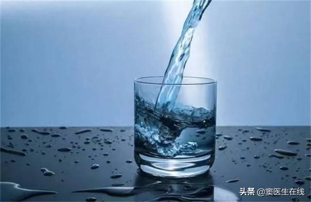 湿气到底怎么来的？喝水多导致？教你3个祛湿妙招