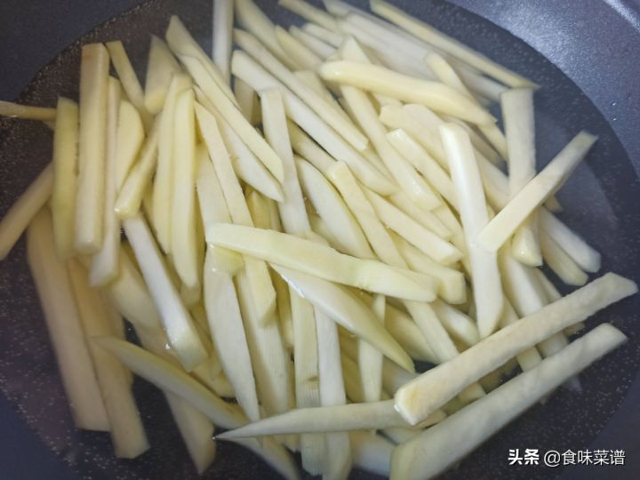 薯条怎么做好吃又简单？（炸薯条的家常做法）-4