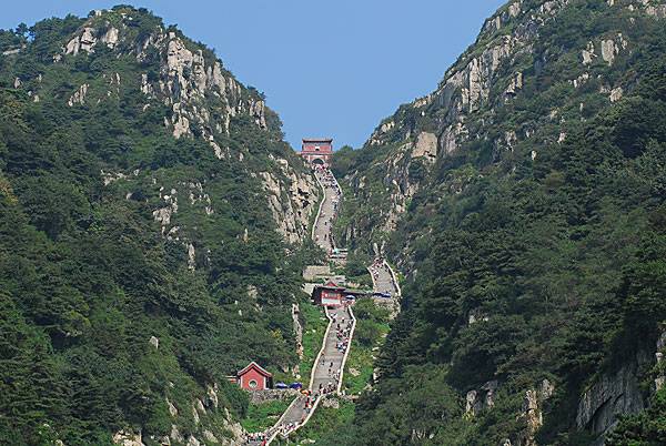 山东旅游点（山东秋季旅游去哪里好玩？）-1