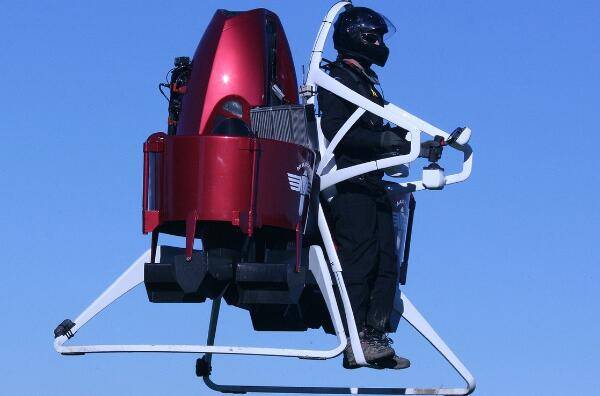科幻大片里的单人飞行器，想不想拥有？像《钢铁侠》一样飞