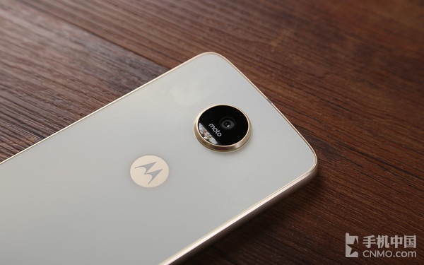 moto z play拆机教程（摩托罗拉xt1650参数）