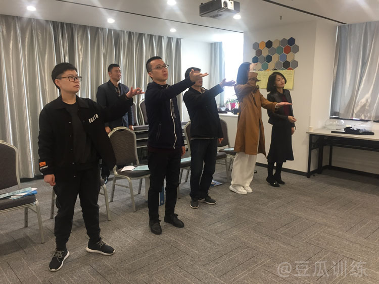 销售的技巧与口才（新手怎么做销售技巧是什么）