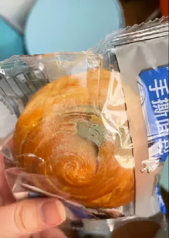 薇娅直播间曝食品安全问题（三只松鼠被代工和流量反噬）