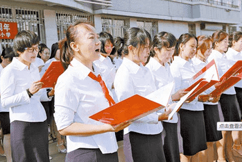 老师结婚学生应该送什么礼物好（老师结婚送什么礼物最有纪念意义）