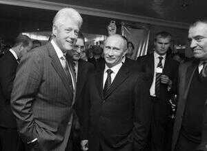 70岁的普京：从特工到俄罗斯总统，执政23年，跟4任美国总统过招