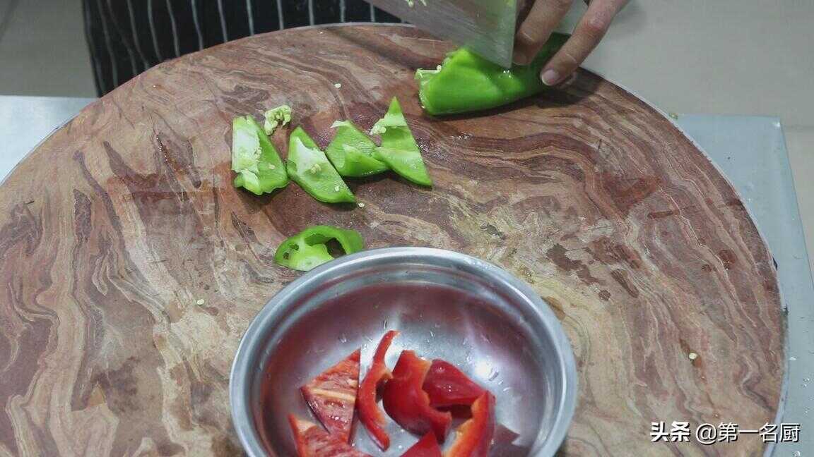 红烧茄子最简单的做法不用炸（素烧茄子的做法）