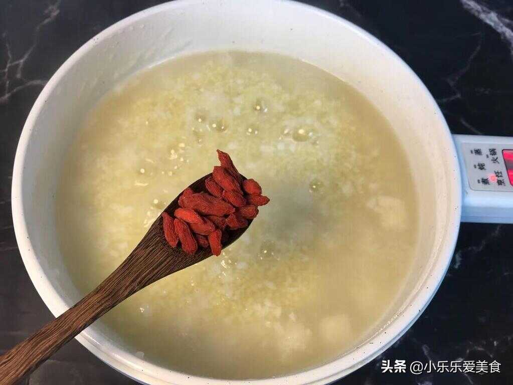 冬天，梨和山药是绝配，我家每周煮3次，好多人不知道有啥用