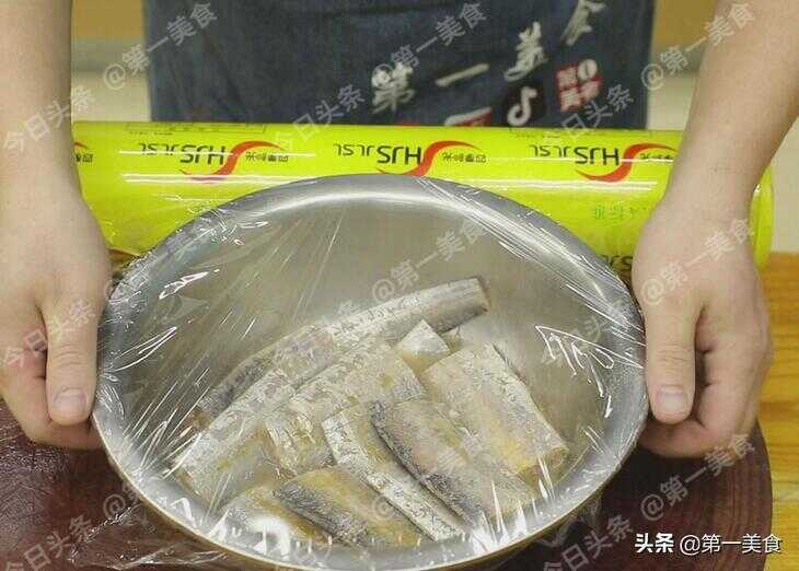 干炸带鱼怎么做酥脆好吃（炸带鱼做法最好吃最简单）