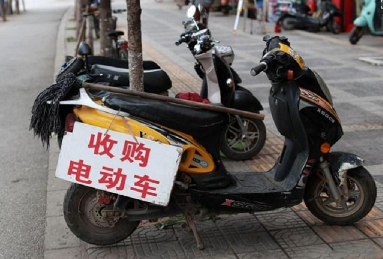 二手电动车300~600元（三轮车旧货市场）